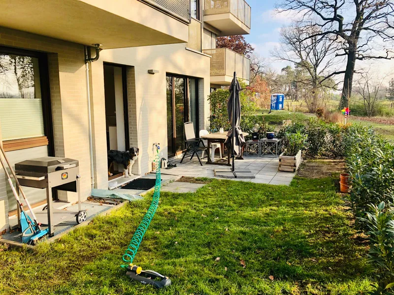 Möblierte Neubauwohnung mit Südgarten und Terrasse in ruhiger Parklage am Karlsgarten /B-Karlshorst — photo 1